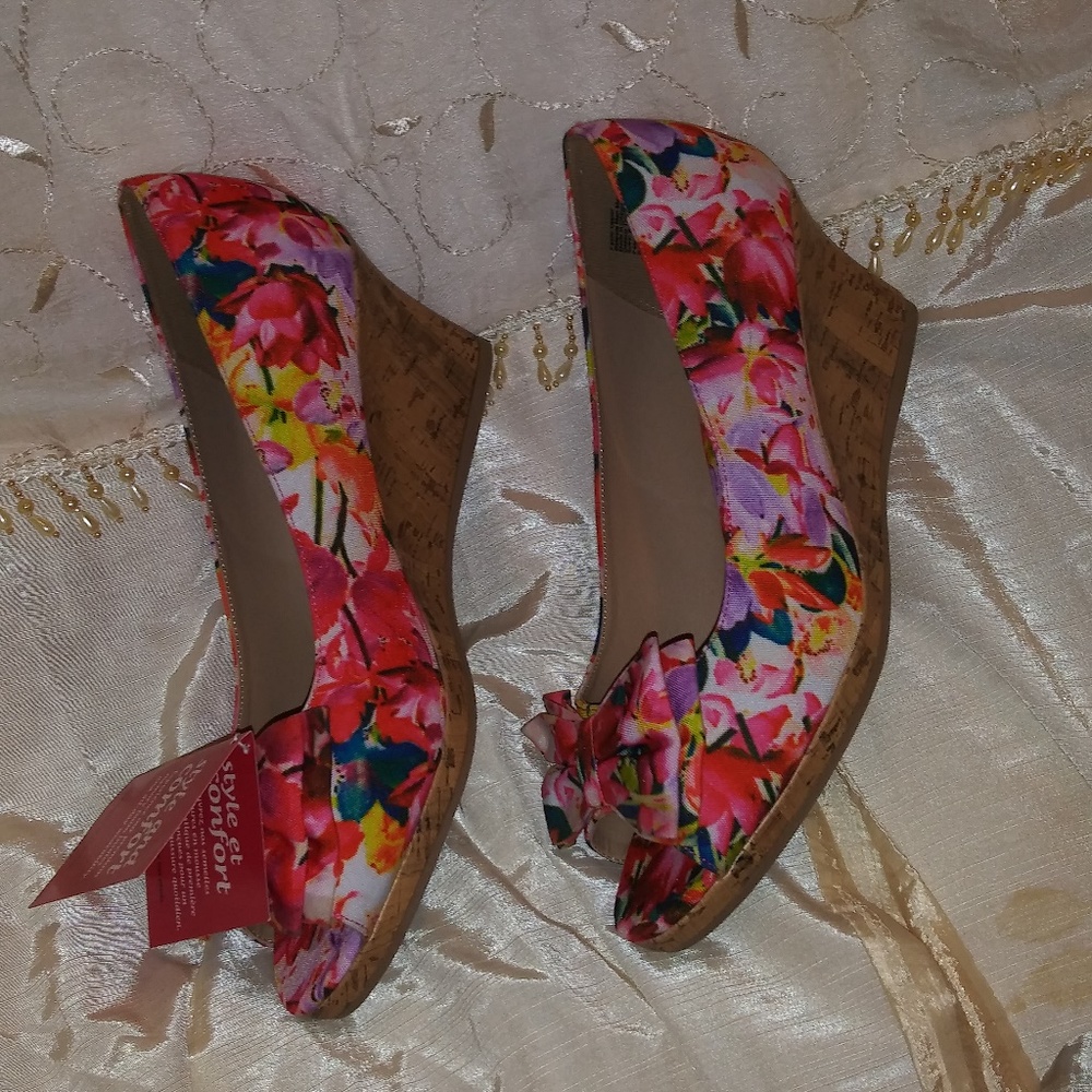 DexFlex Comfort Pink Floral Cork Wedge - Picture 3 of 4